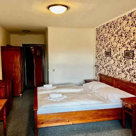Hotel Modrava 3*